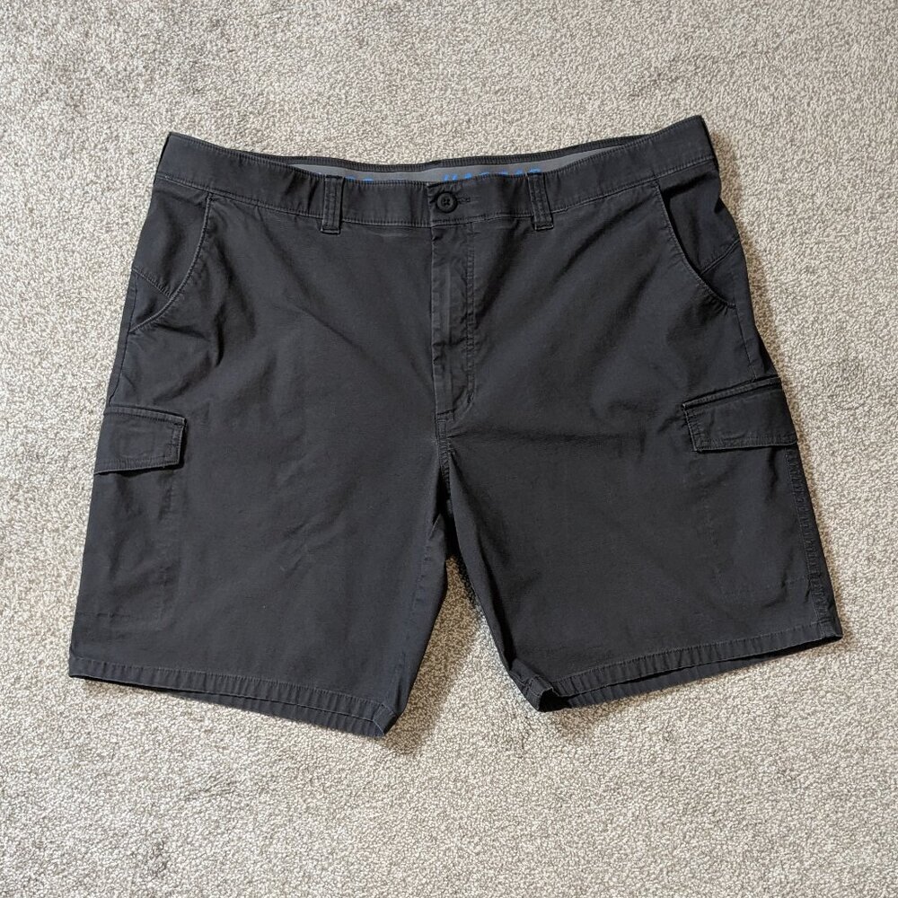 HAGGAR Active Series, Dark Gray Free Trek Cargo Shorts; Size 42